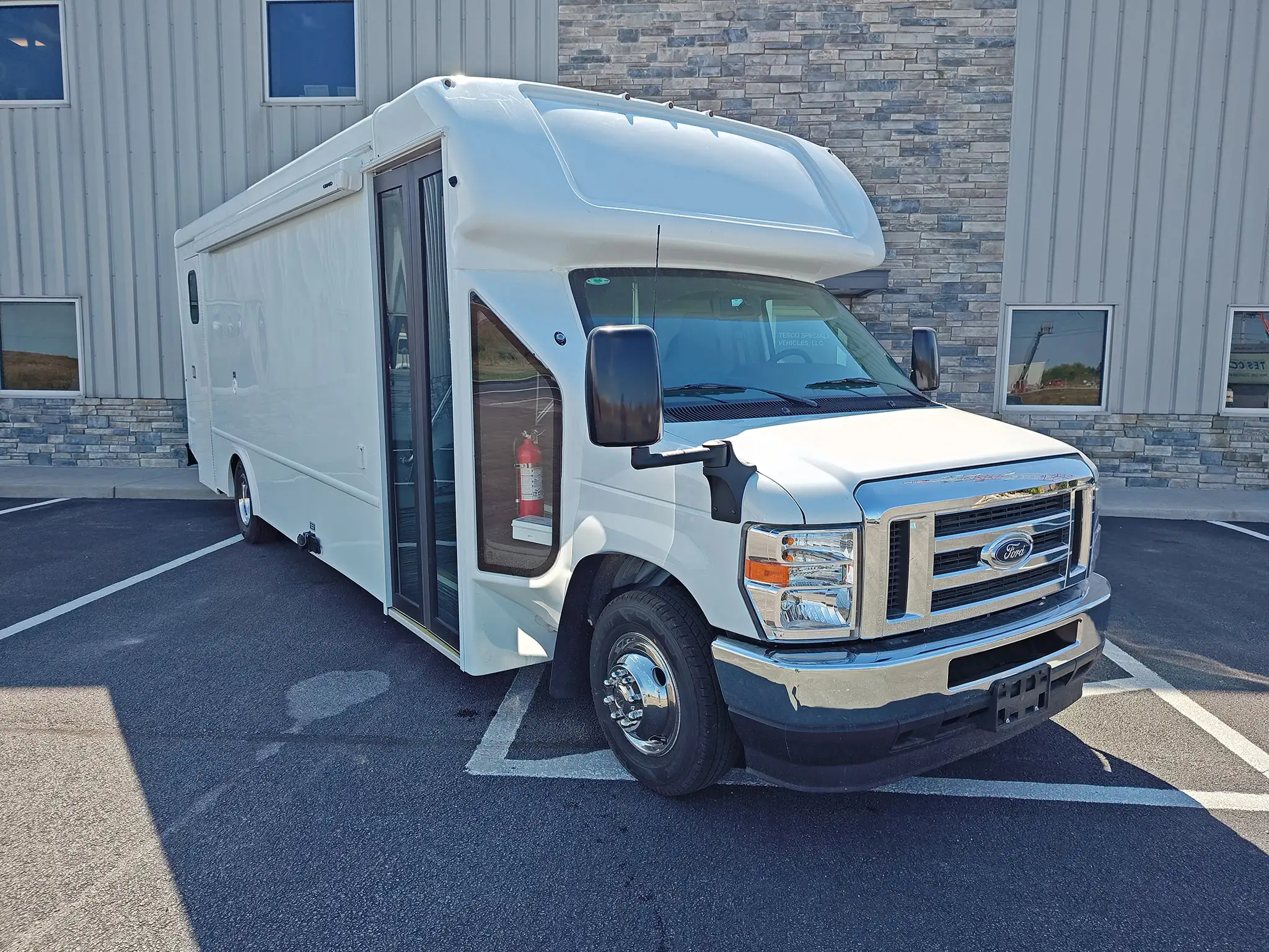 28Ft Two OP Mobile Dental Unit