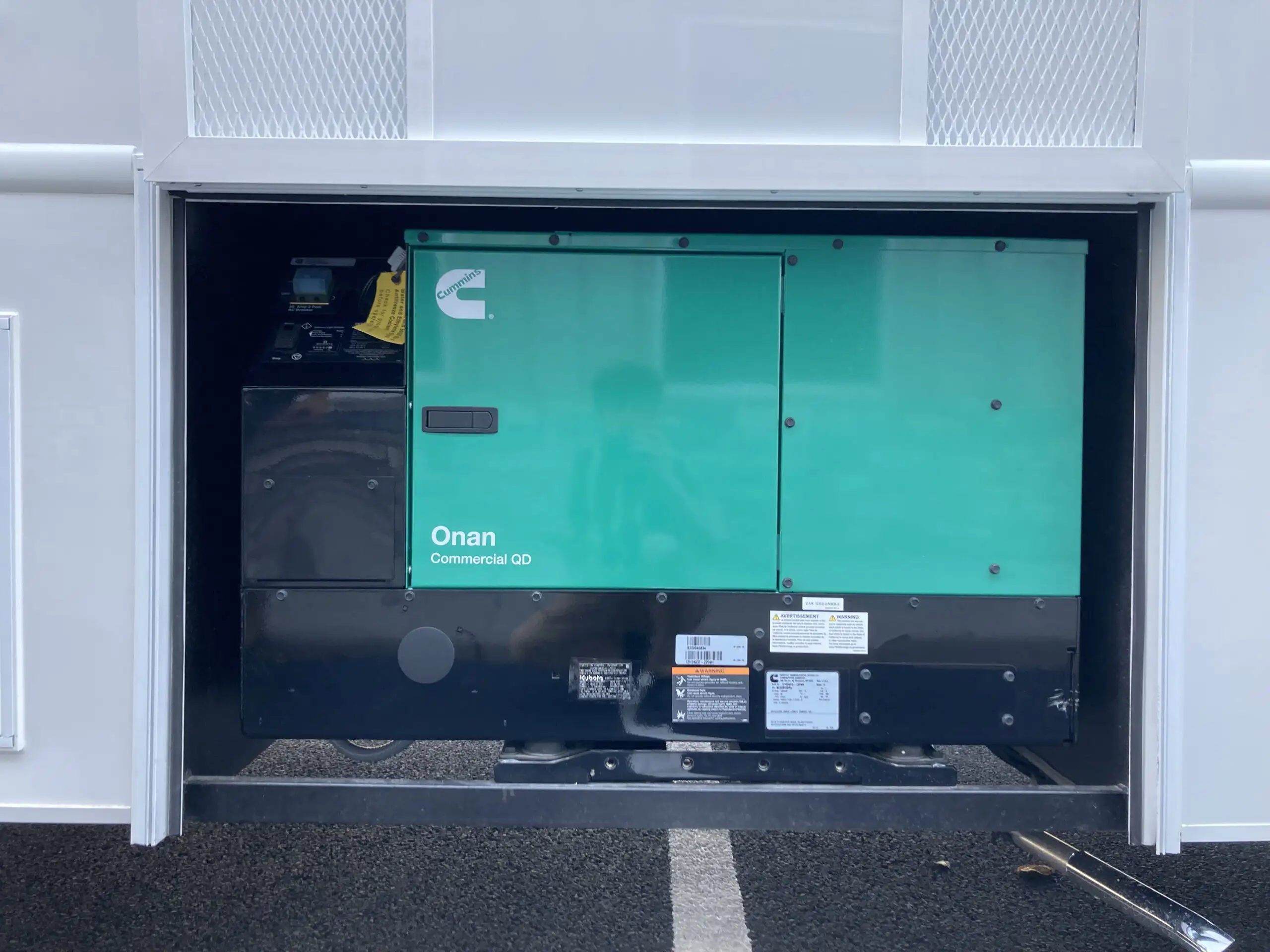 Three Room Clinic with Blood Draw Chair ADA Double Entry, Group H