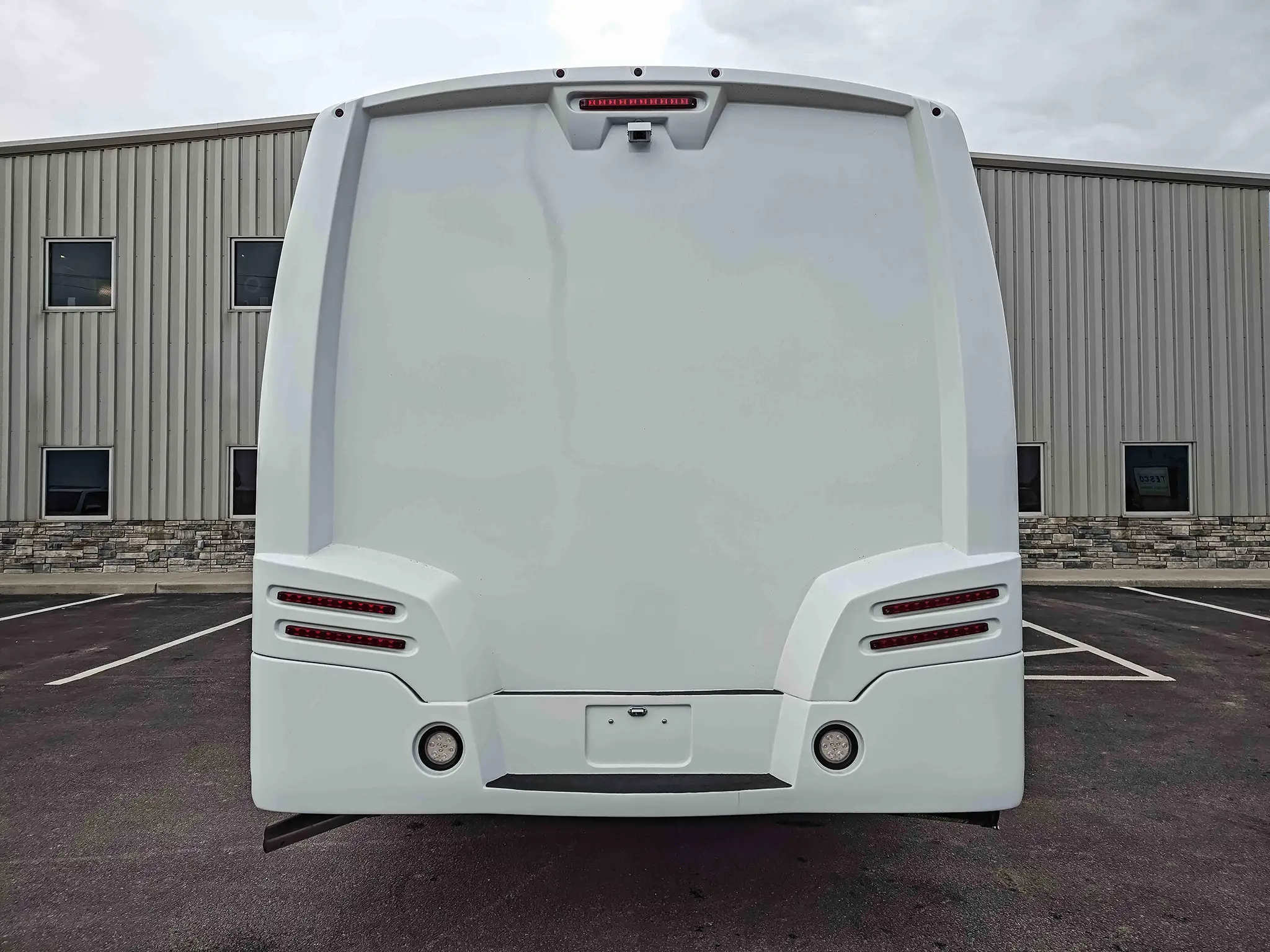Two Room Mobile Dental Unit with Wheelchair Lift, Group L
