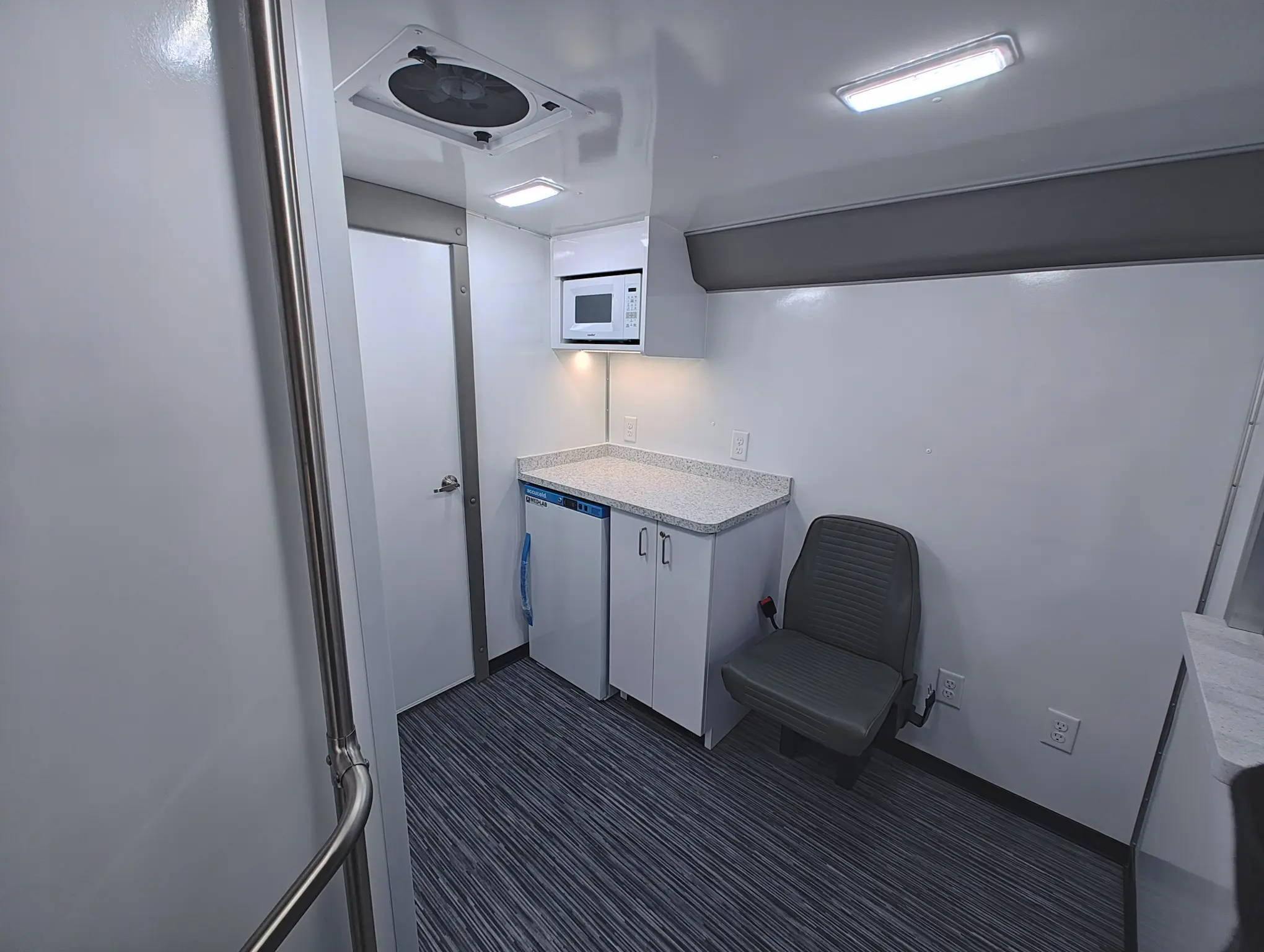 32 Ft Three Room Mobile Medication Unit Interior