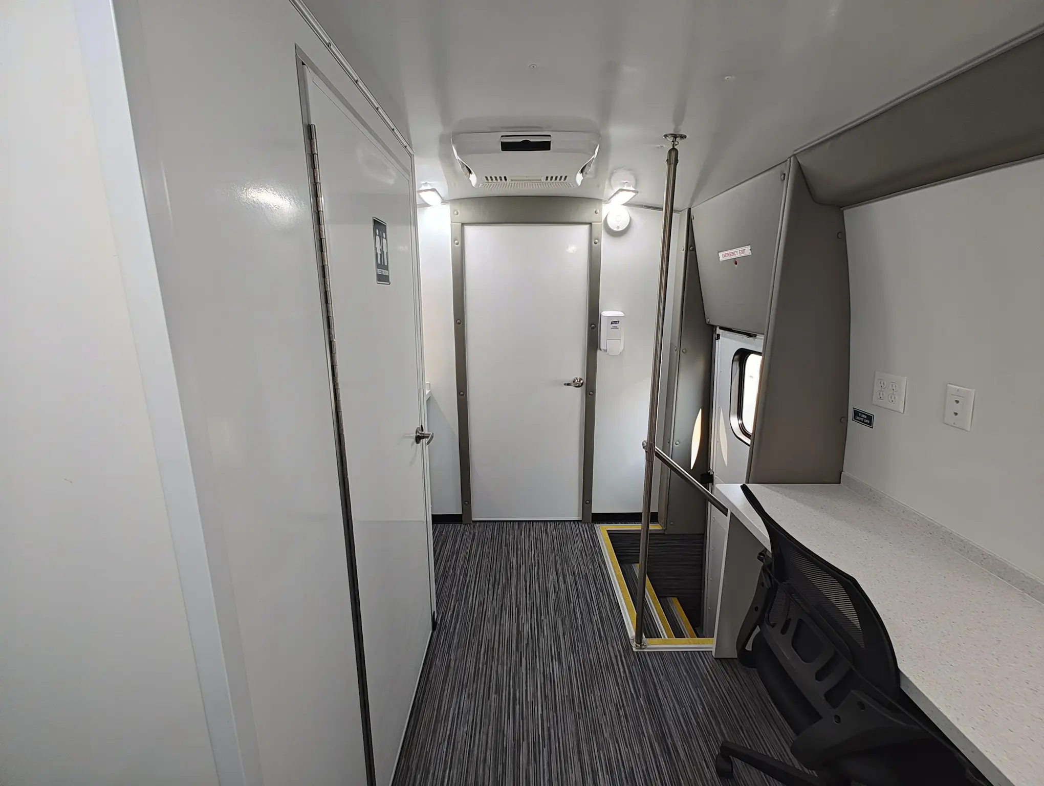40 Ft Three Room Mobile Medication Unit Interior
