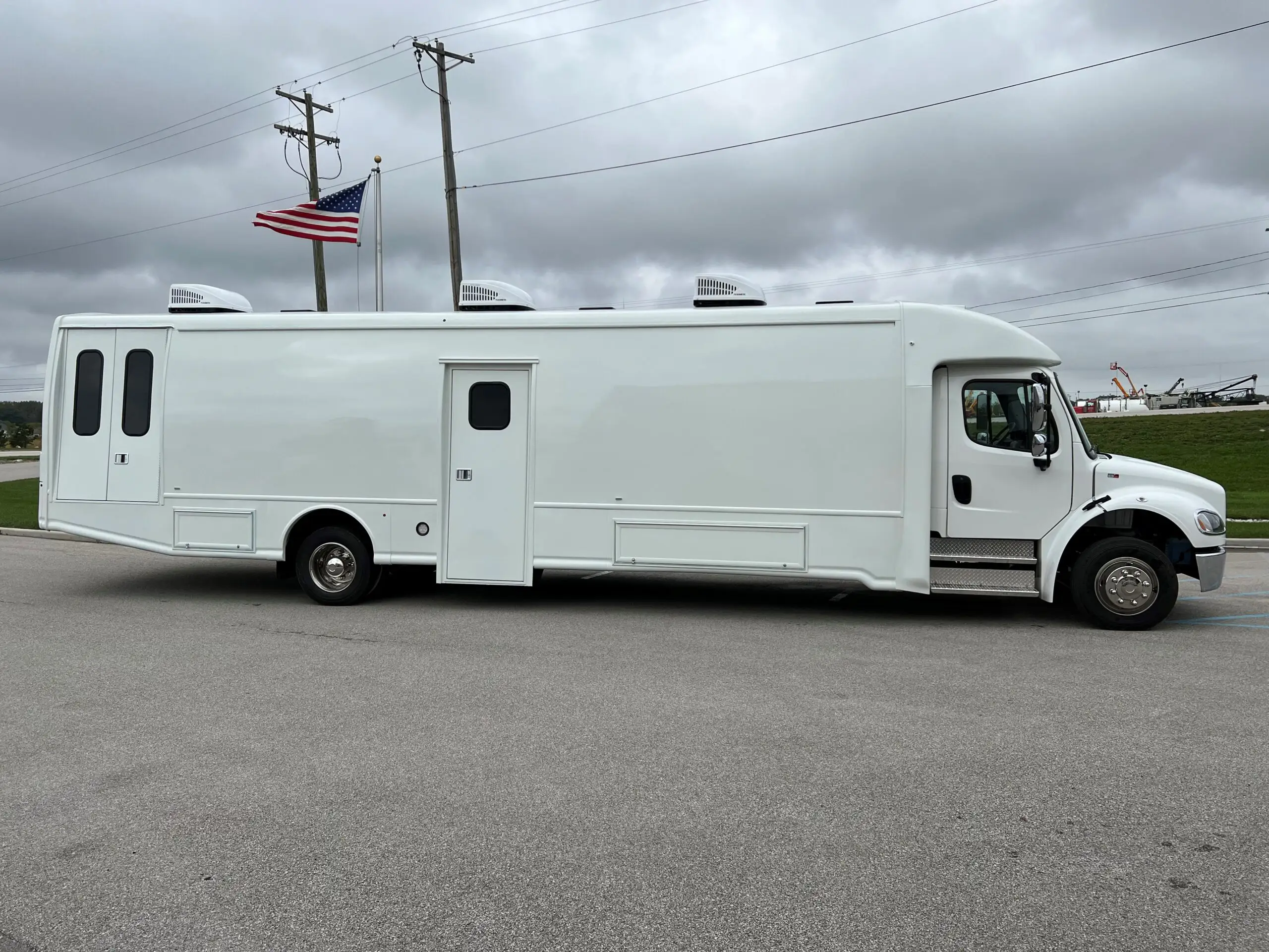 Three Room Clinic with Dental, Blood Draw & Exam, Group N