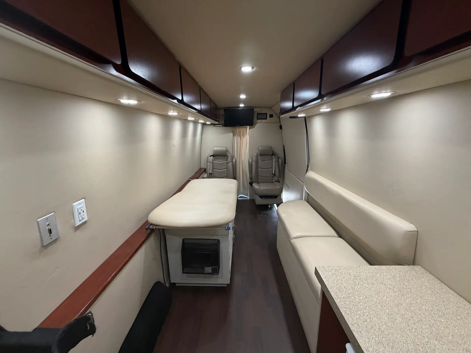 2015 Mercedes Benz Sprinter Mobile Clinic W/ Restroom