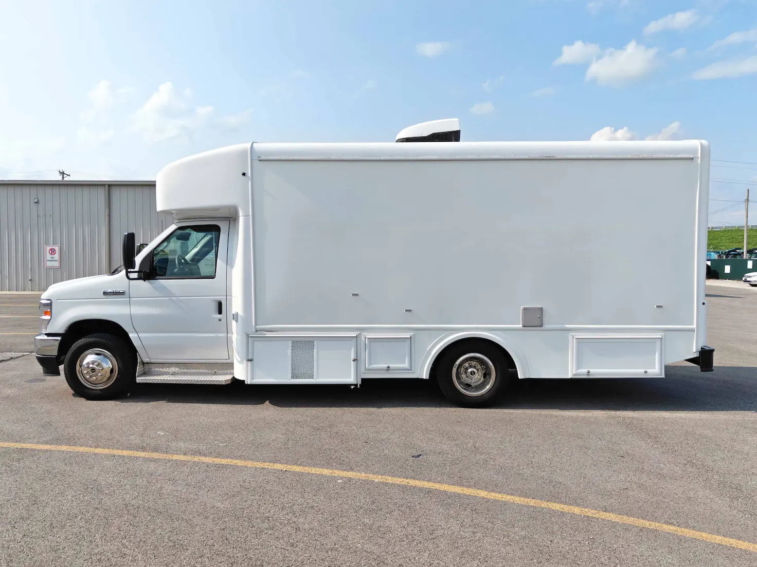 2023 Ford E450 Mobile Clinic