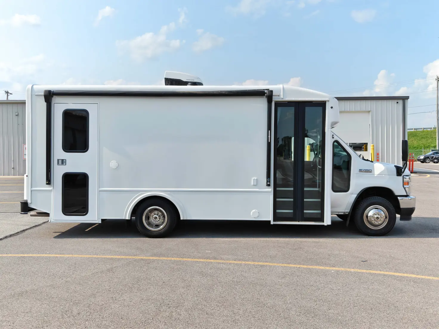 2023 Ford E450 Mobile Clinic