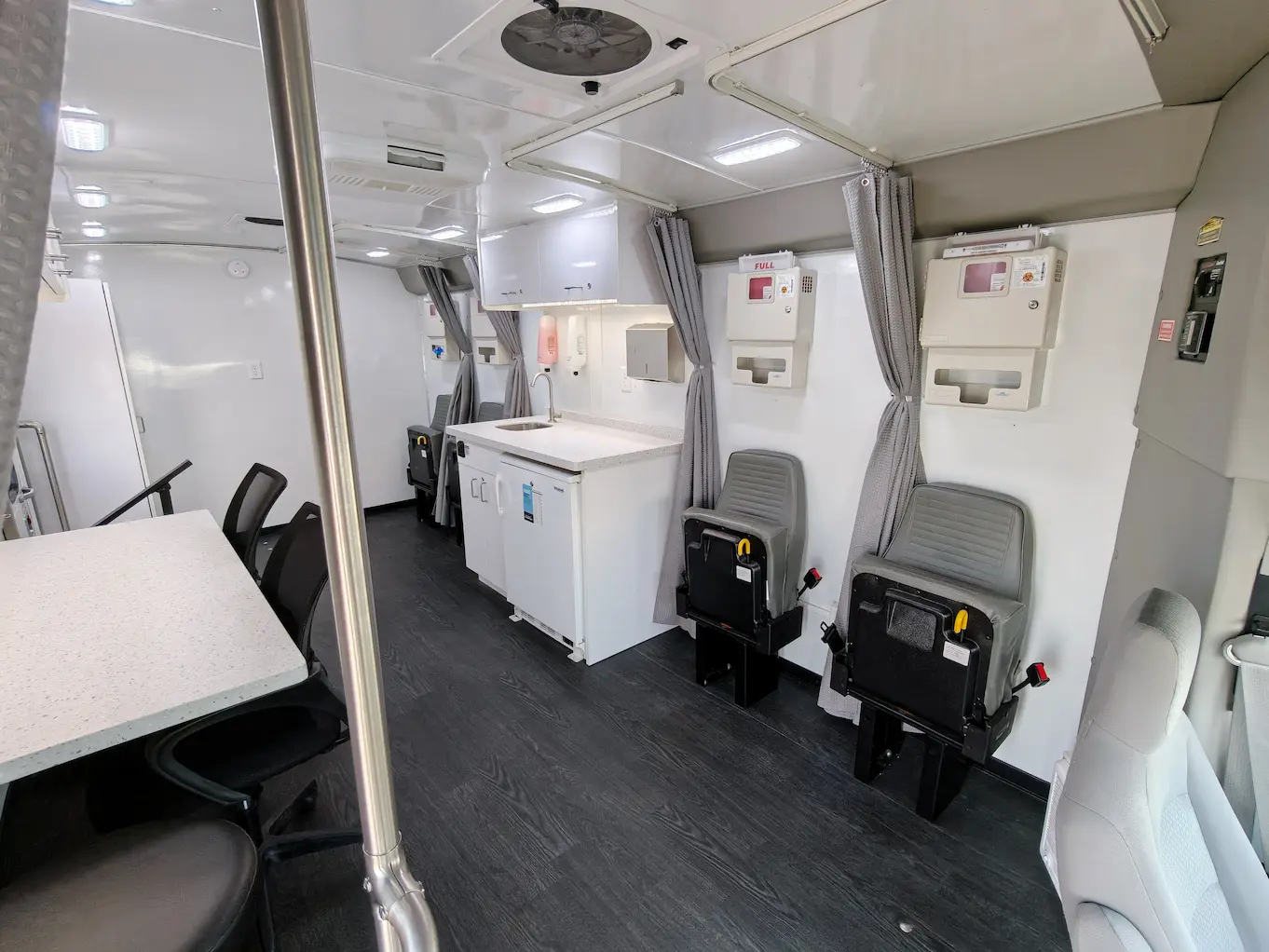 2023 Ford E450 Mobile Clinic