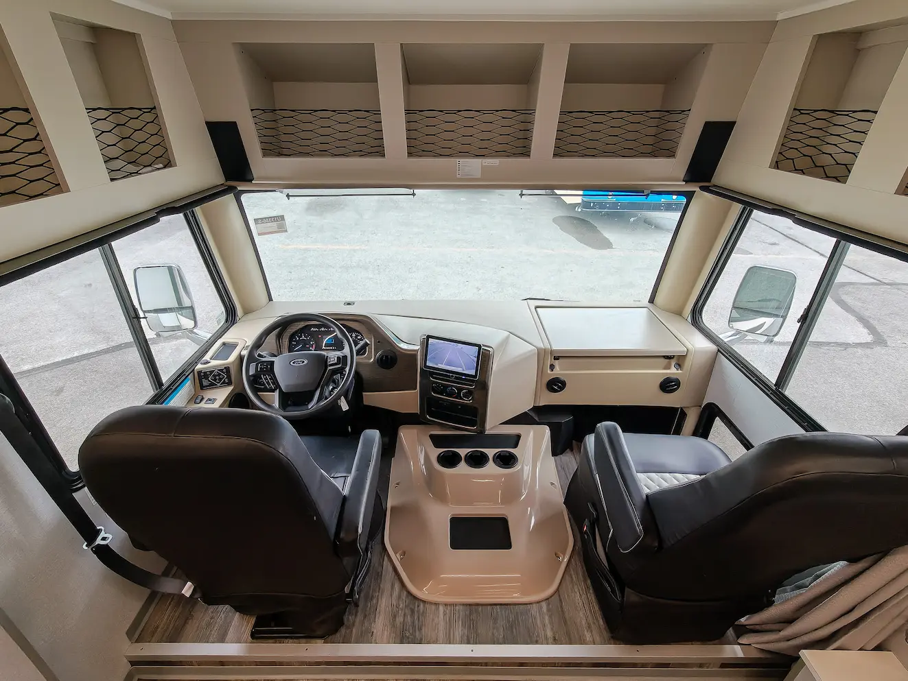 2020 One Exam Room Mobile Clinic w/ Reception Area and Wheelchair Lift