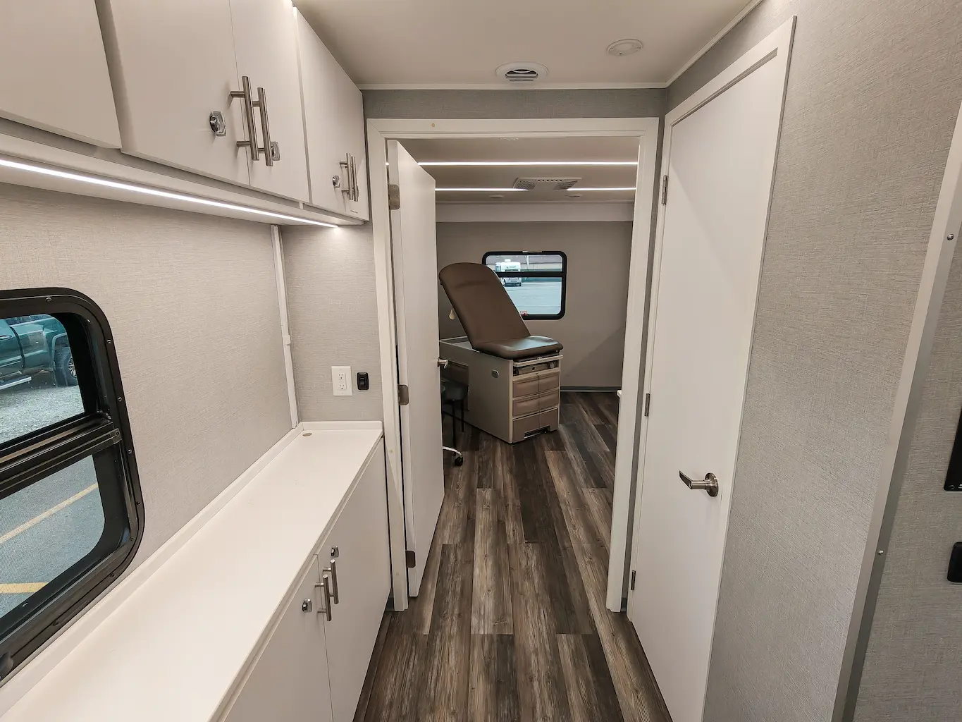 2020 One Exam Room Mobile Clinic w/ Reception Area and Wheelchair Lift