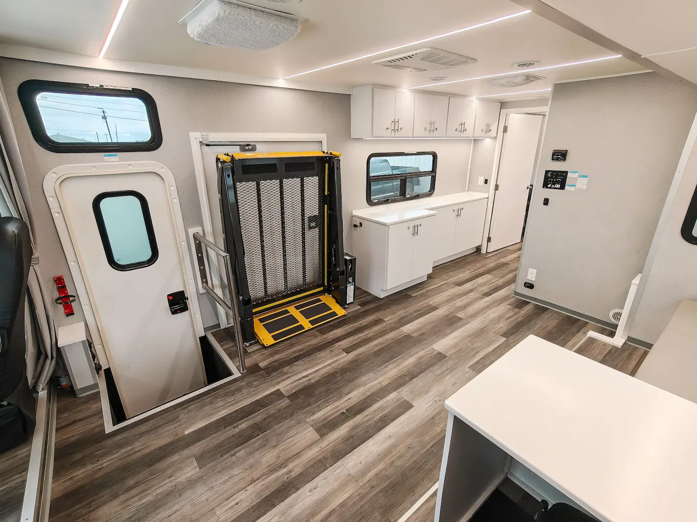 2020 One Exam Room Mobile Clinic w/ Reception Area and Wheelchair Lift