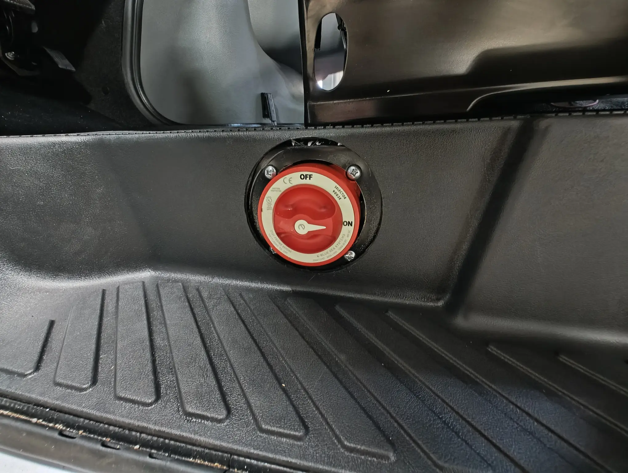 Image Showing the Battery Cut-Off Switch of a 30 FT Three Room Mobile Medication Unit, Group F