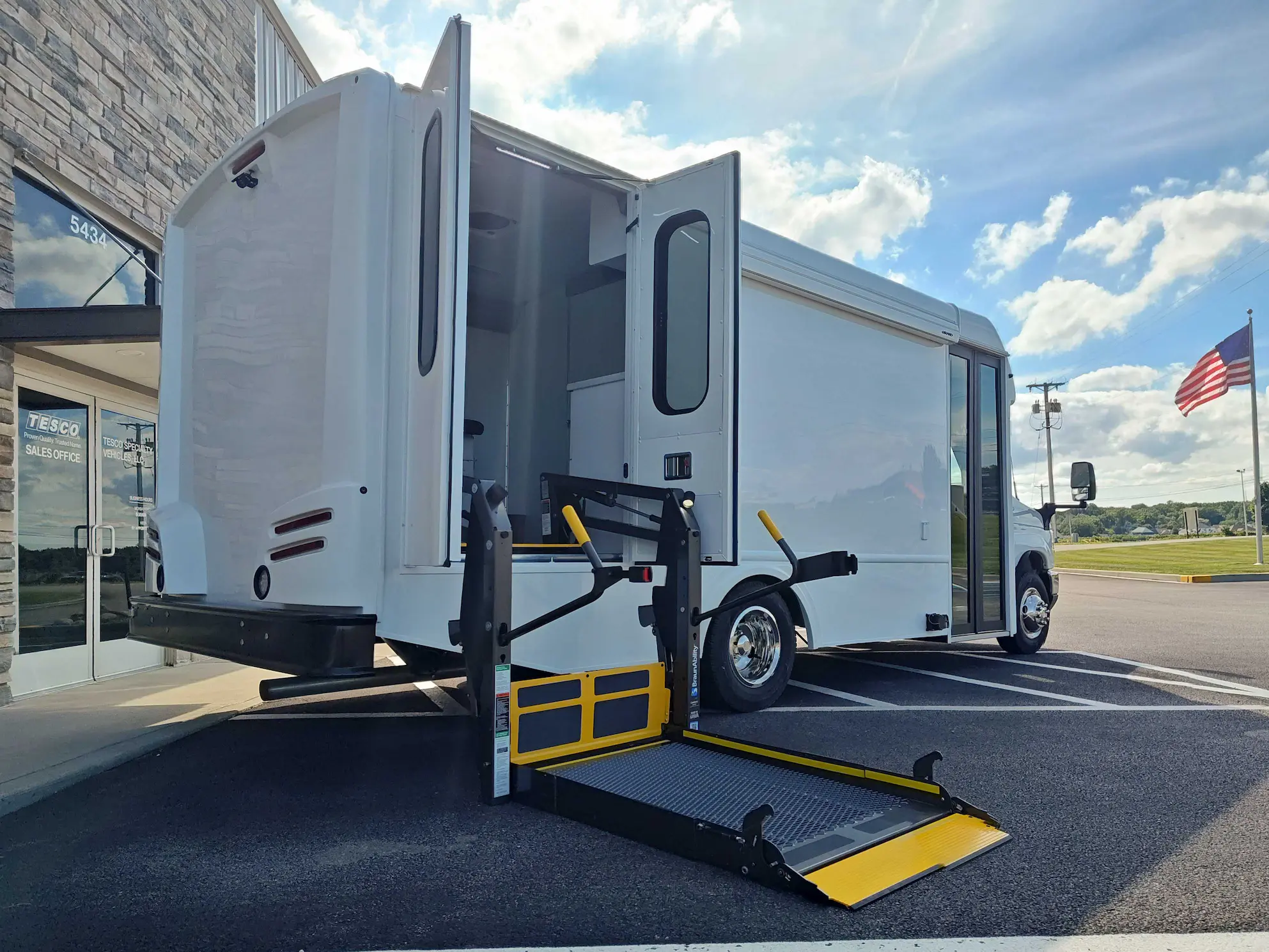 Lift of One Exam Room with Blood Draw and Wheelchair Lift, Group D