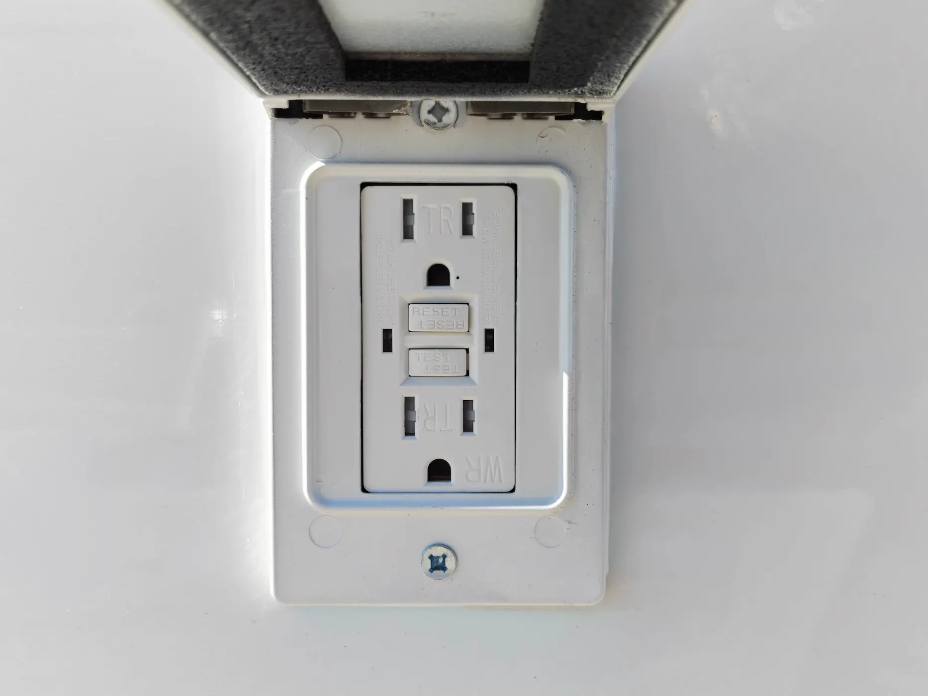 Image Showing the Outlet of a 37 FT Three Room Mobile Medication Unit, Group G