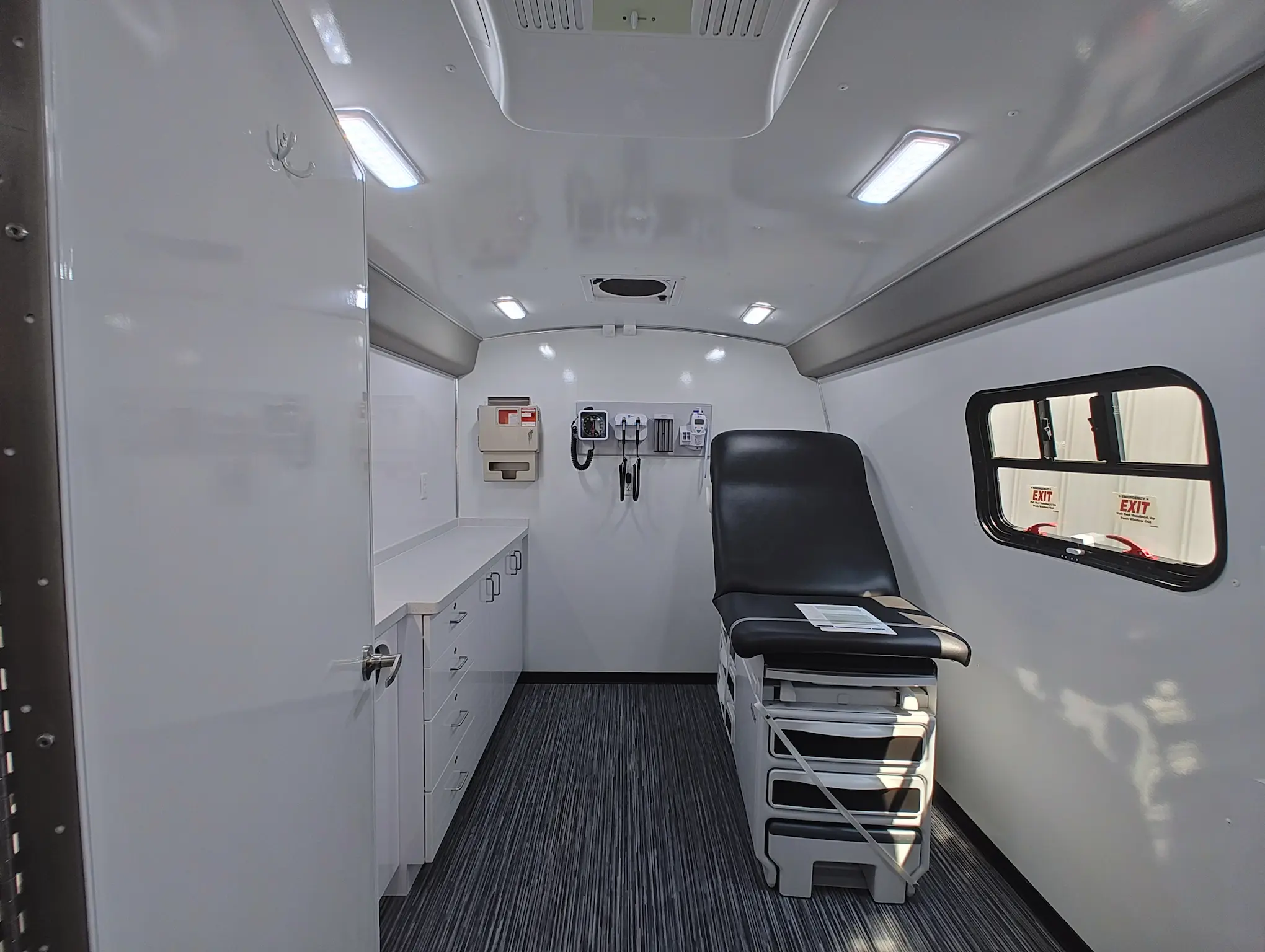 PAS Recovery Mobile Medication Unit W/ Restroom - Image 13