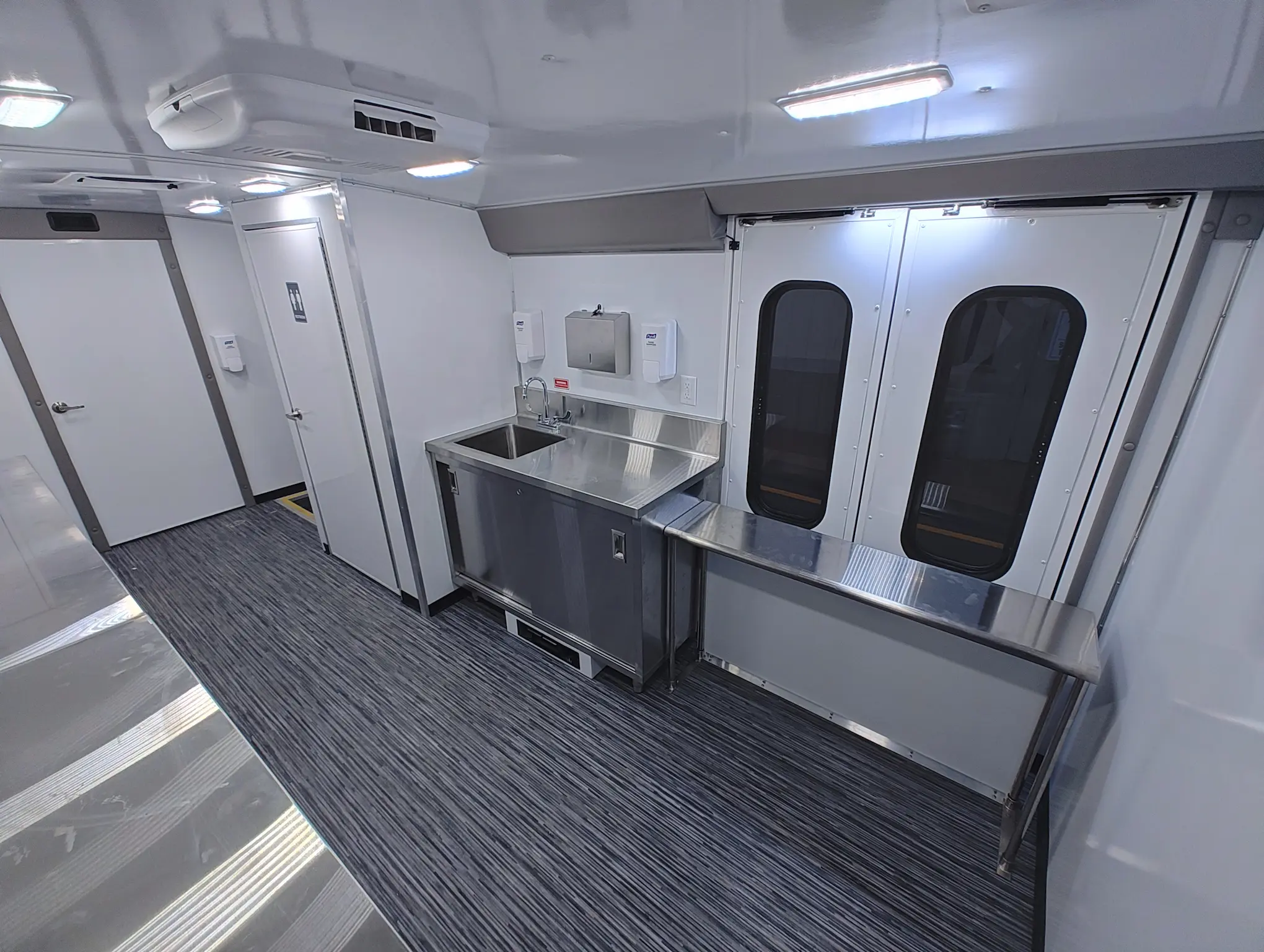 Helping Up Mission Mobile Behavioral Health Clinic W/ Restroom - Image 9