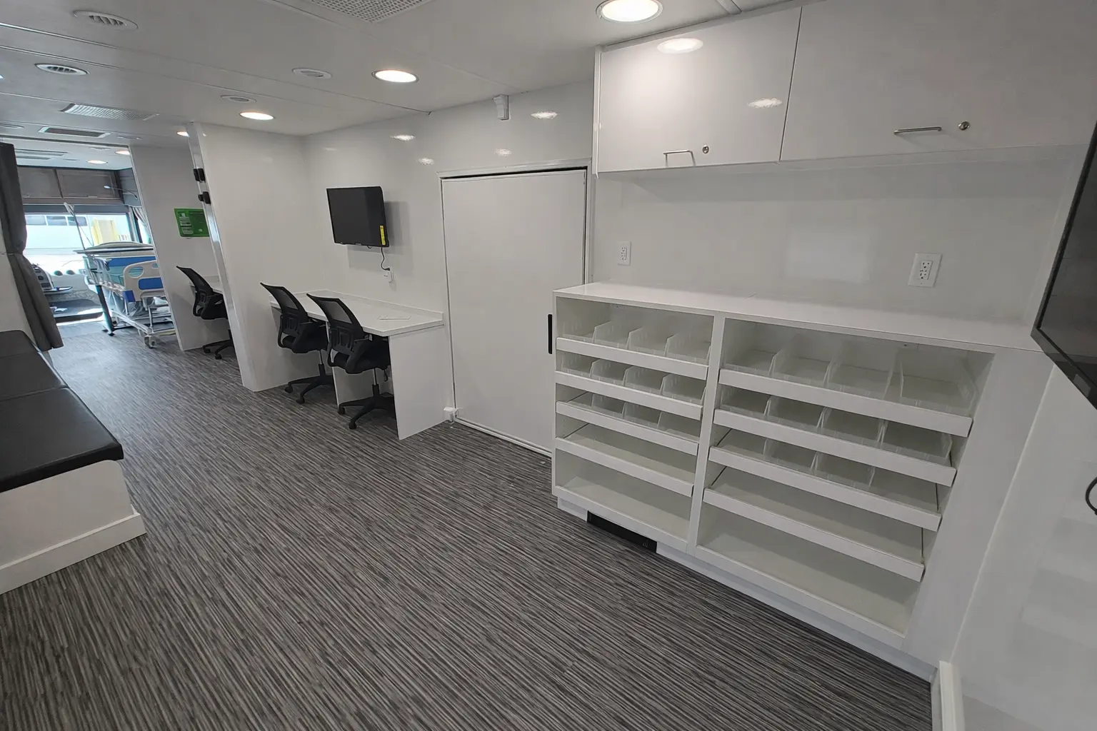 Western Dakota Tech Winnebago Mobile Simulation Lab - Image 15